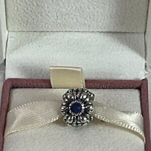 NWOT Pandora September Saphire Birthday Blooms Charm Sterling 790580SA